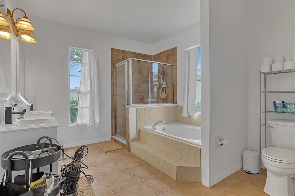 На продажу: $440,000 (4 спален, 2 ванн, 2236 Квадратных фут)