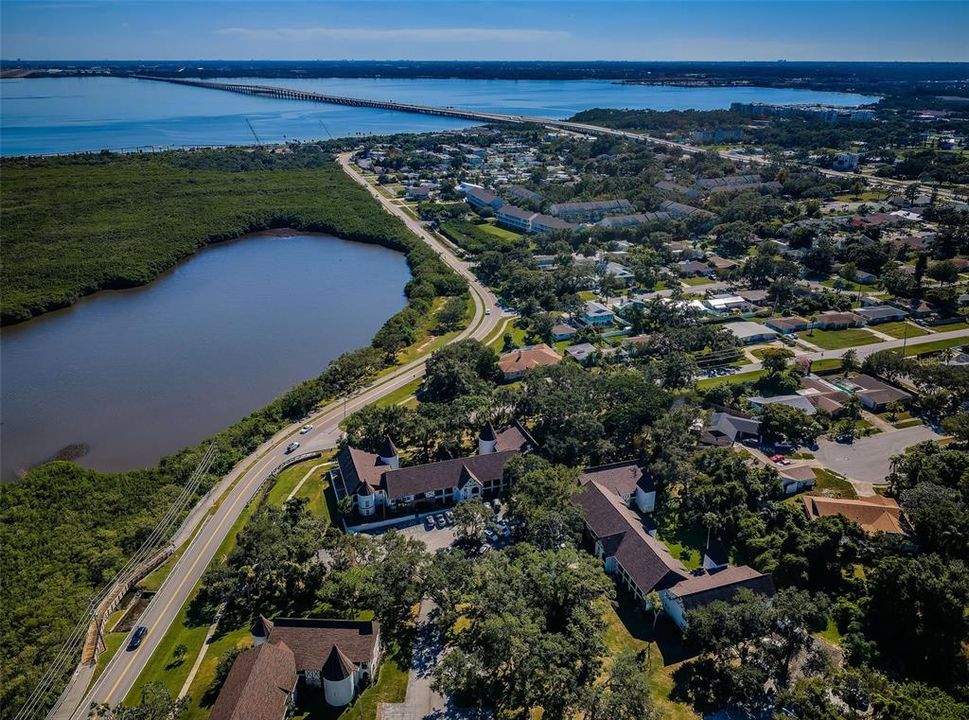 Active With Contract: $125,000 (1 beds, 1 baths, 710 Square Feet)