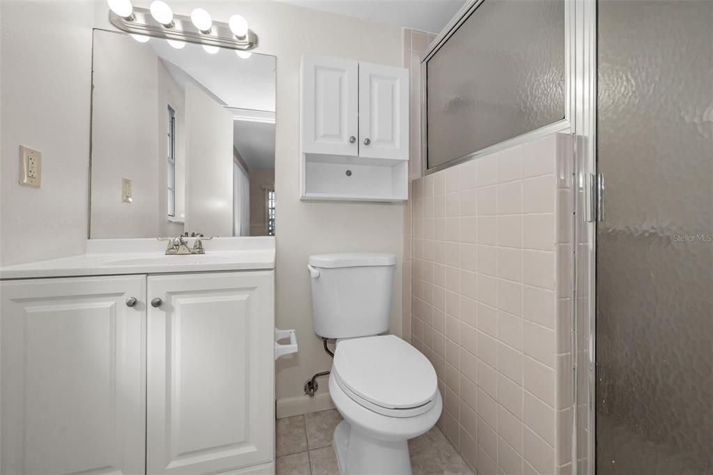 Active With Contract: $125,000 (1 beds, 1 baths, 710 Square Feet)