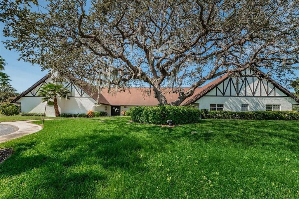 Active With Contract: $125,000 (1 beds, 1 baths, 710 Square Feet)