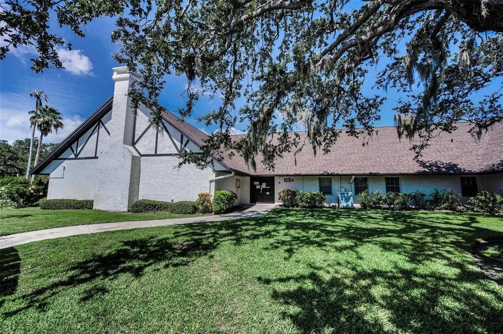 Active With Contract: $125,000 (1 beds, 1 baths, 710 Square Feet)