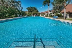 Active With Contract: $125,000 (1 beds, 1 baths, 710 Square Feet)