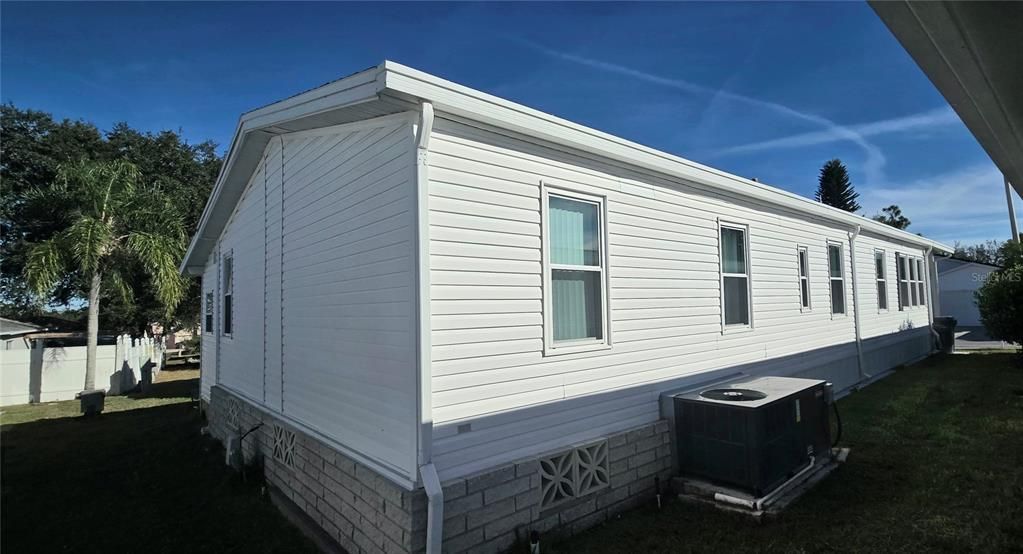 待售: $195,000 (2 贝兹, 2 浴室, 1080 平方英尺)