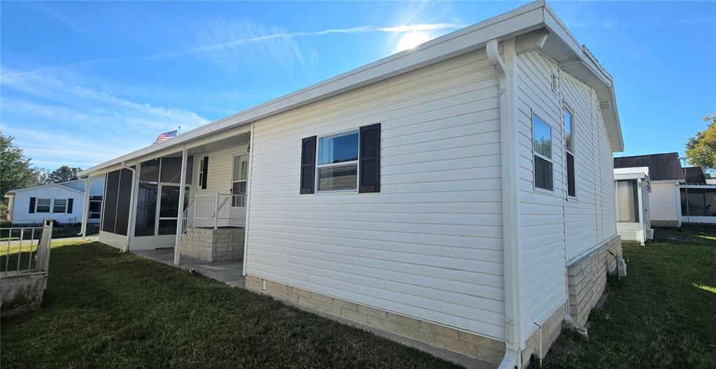 待售: $195,000 (2 贝兹, 2 浴室, 1080 平方英尺)