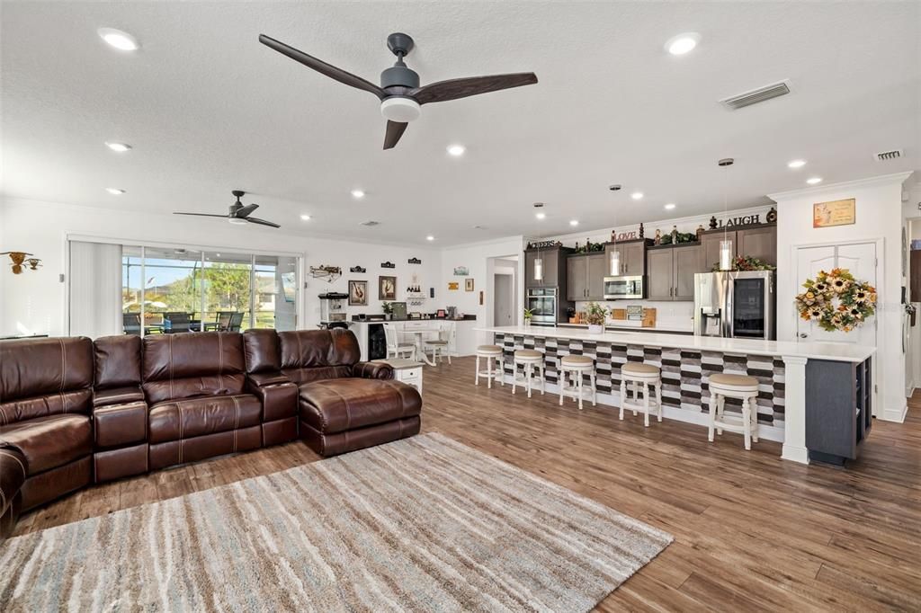 For Sale: $1,000,000 (4 beds, 4 baths, 3542 Square Feet)
