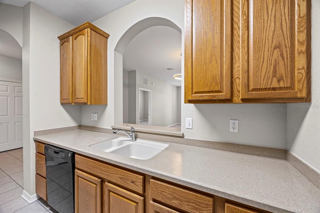 В аренду: $1,700 (3 спален, 2 ванн, 1384 Квадратных фут)