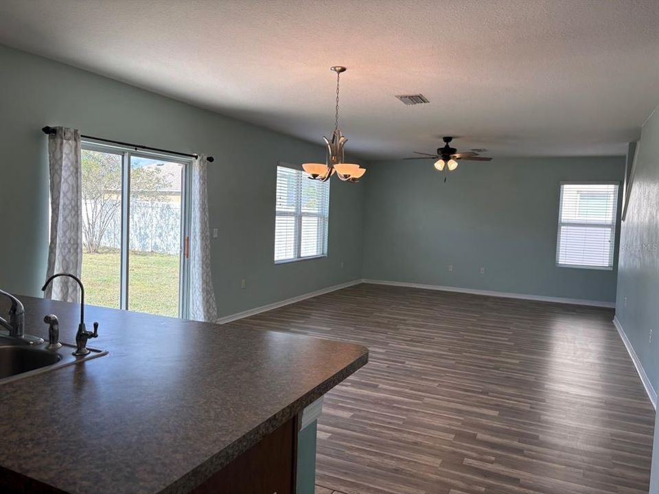 For Sale: $359,900 (4 beds, 2 baths, 2505 Square Feet)