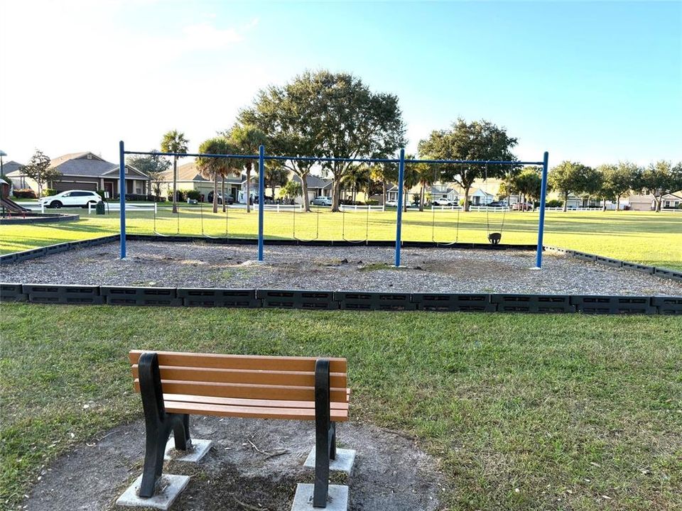 For Sale: $359,900 (4 beds, 2 baths, 2505 Square Feet)