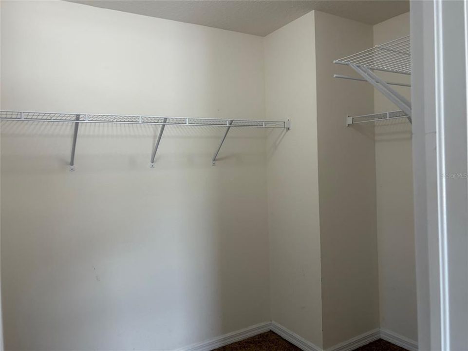 For Sale: $359,900 (4 beds, 2 baths, 2505 Square Feet)