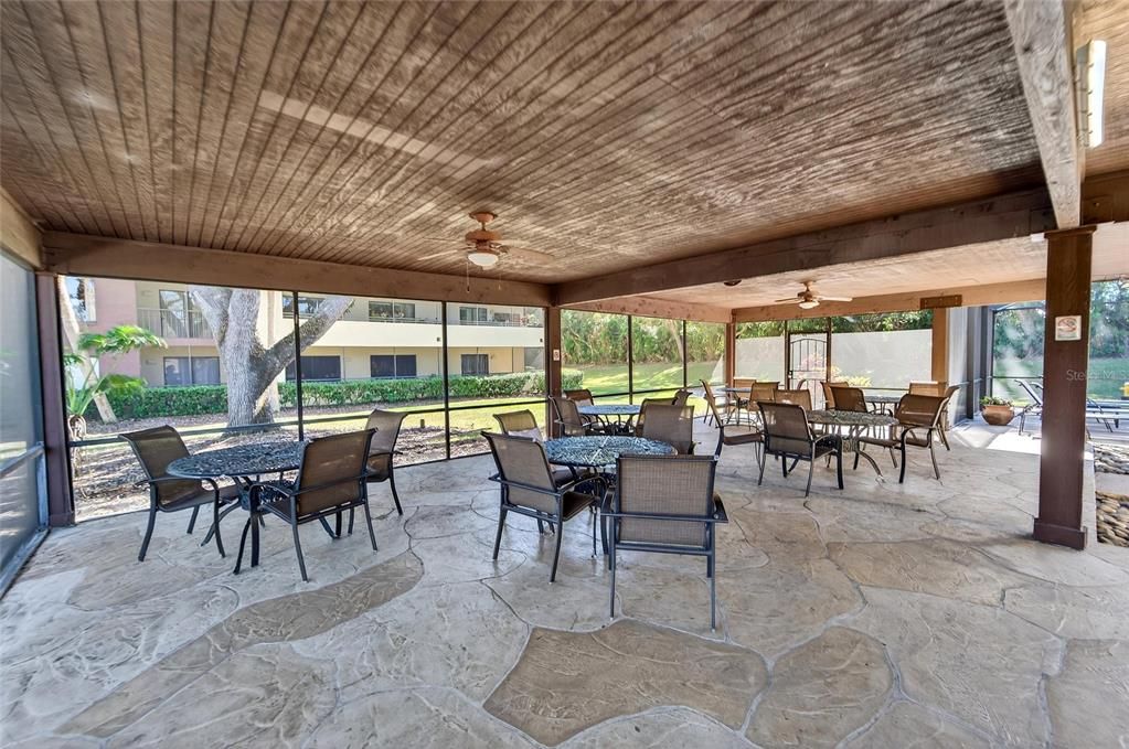 待售: $160,000 (1 贝兹, 1 浴室, 576 平方英尺)