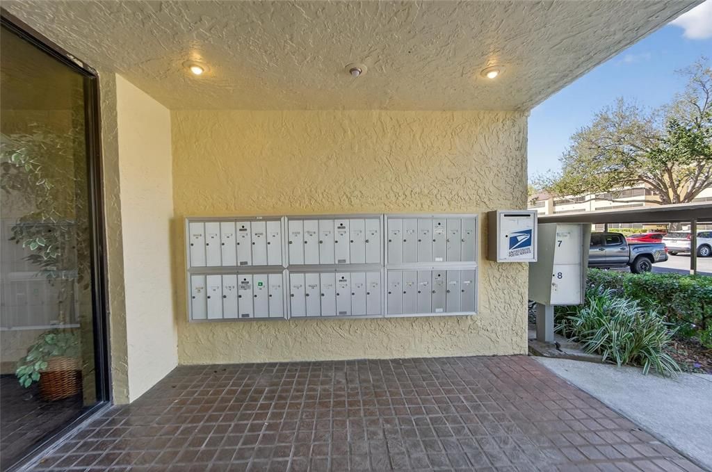 待售: $160,000 (1 贝兹, 1 浴室, 576 平方英尺)