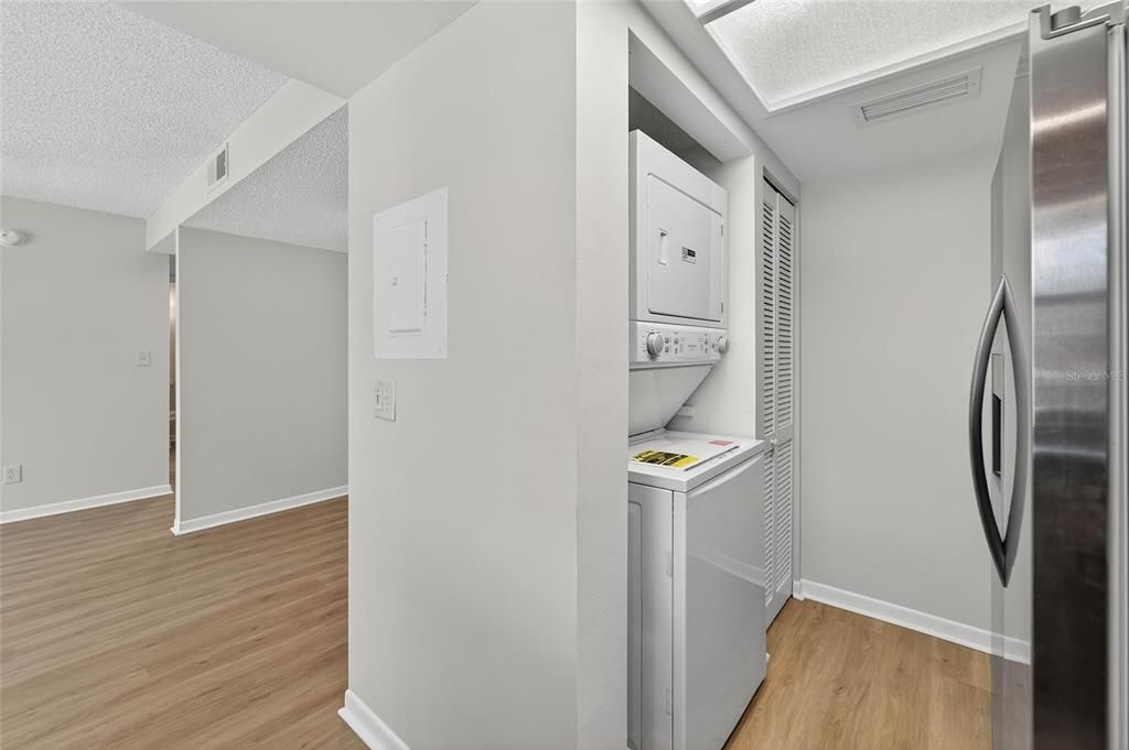 待售: $160,000 (1 贝兹, 1 浴室, 576 平方英尺)