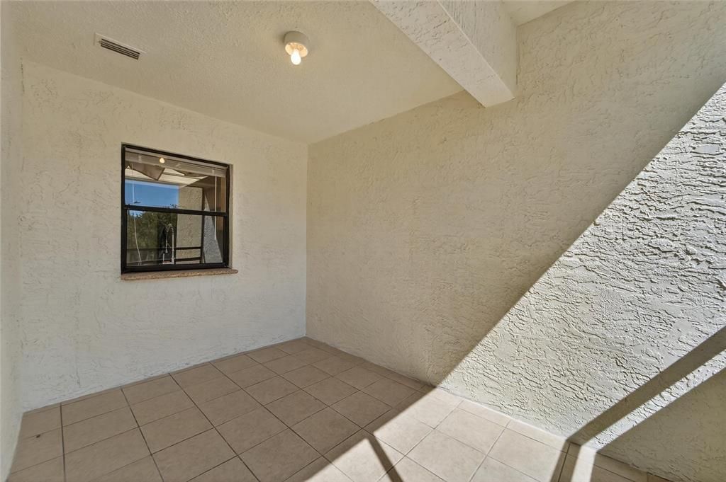 待售: $160,000 (1 贝兹, 1 浴室, 576 平方英尺)