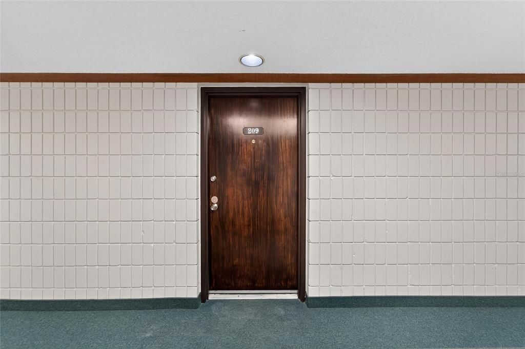 待售: $160,000 (1 贝兹, 1 浴室, 576 平方英尺)