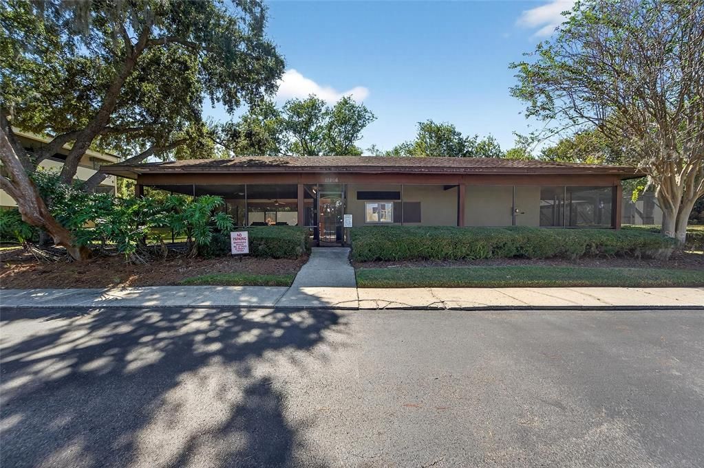 待售: $160,000 (1 贝兹, 1 浴室, 576 平方英尺)