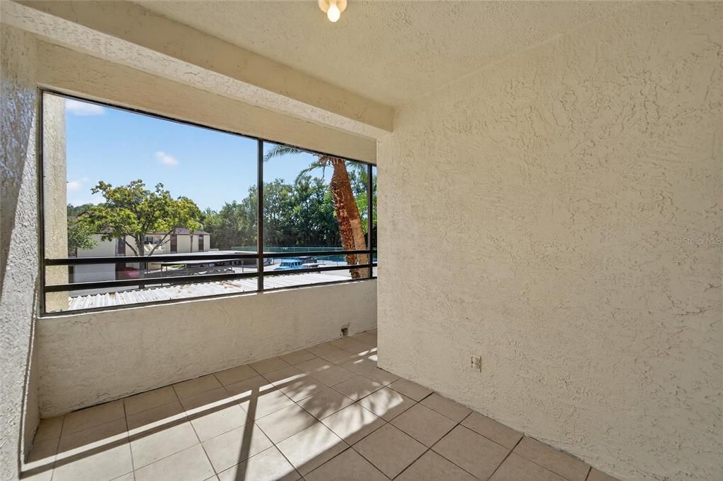 待售: $160,000 (1 贝兹, 1 浴室, 576 平方英尺)