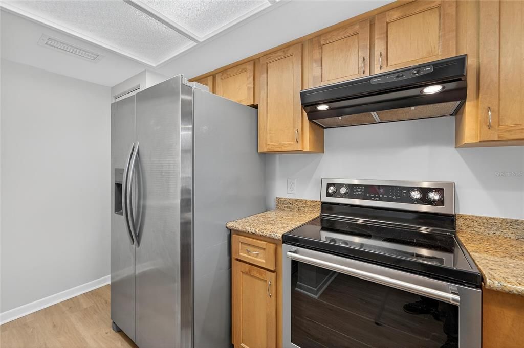 待售: $160,000 (1 贝兹, 1 浴室, 576 平方英尺)