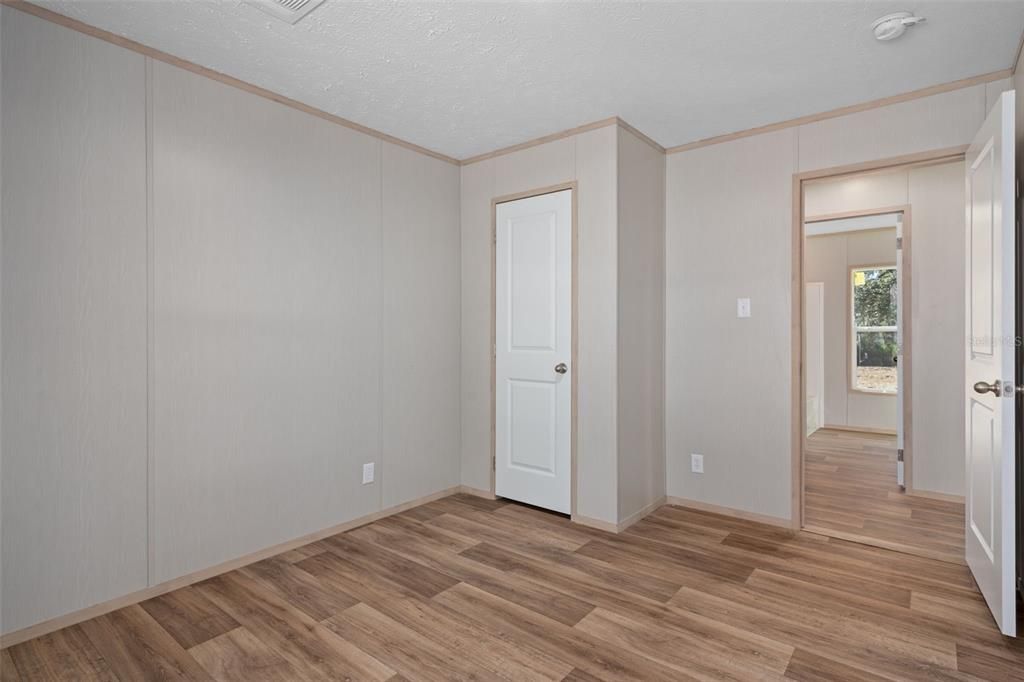 For Sale: $245,000 (3 beds, 2 baths, 1475 Square Feet)