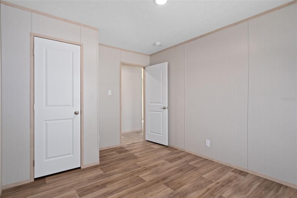 For Sale: $245,000 (3 beds, 2 baths, 1475 Square Feet)