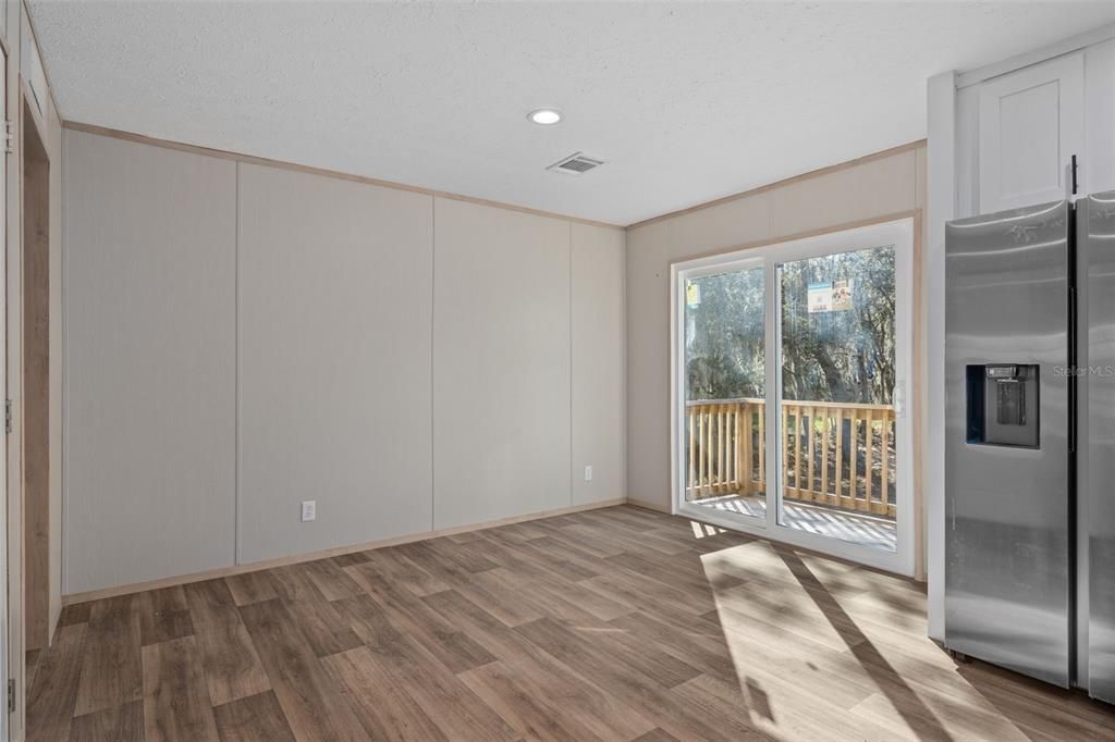 For Sale: $245,000 (3 beds, 2 baths, 1475 Square Feet)