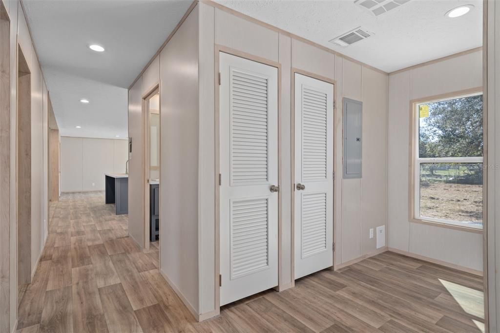 For Sale: $245,000 (3 beds, 2 baths, 1475 Square Feet)