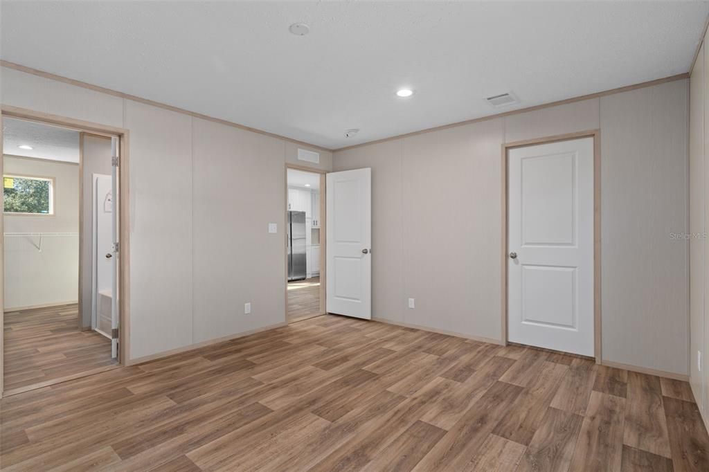 For Sale: $245,000 (3 beds, 2 baths, 1475 Square Feet)