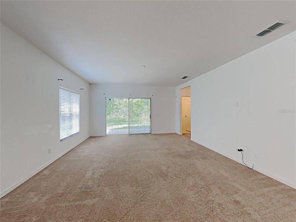 For Rent: $1,750 (3 beds, 2 baths, 1598 Square Feet)