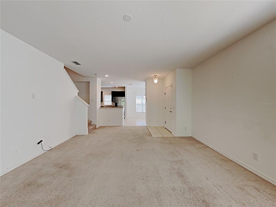 For Rent: $1,750 (3 beds, 2 baths, 1598 Square Feet)