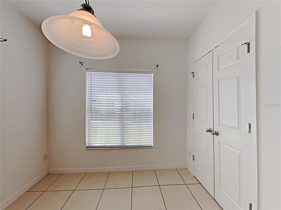 For Rent: $1,750 (3 beds, 2 baths, 1598 Square Feet)