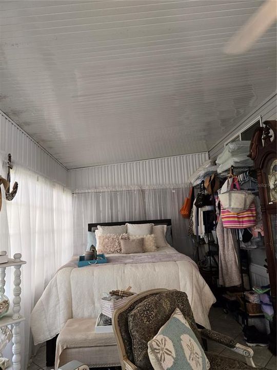 На продажу: $152,500 (2 спален, 1 ванн, 738 Квадратных фут)