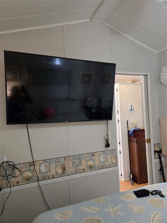 На продажу: $152,500 (2 спален, 1 ванн, 738 Квадратных фут)