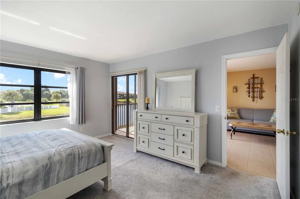 На продажу: $135,000 (2 спален, 2 ванн, 1153 Квадратных фут)