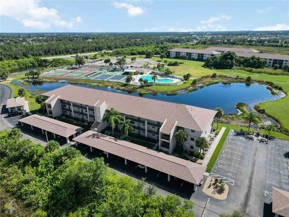 На продажу: $135,000 (2 спален, 2 ванн, 1153 Квадратных фут)