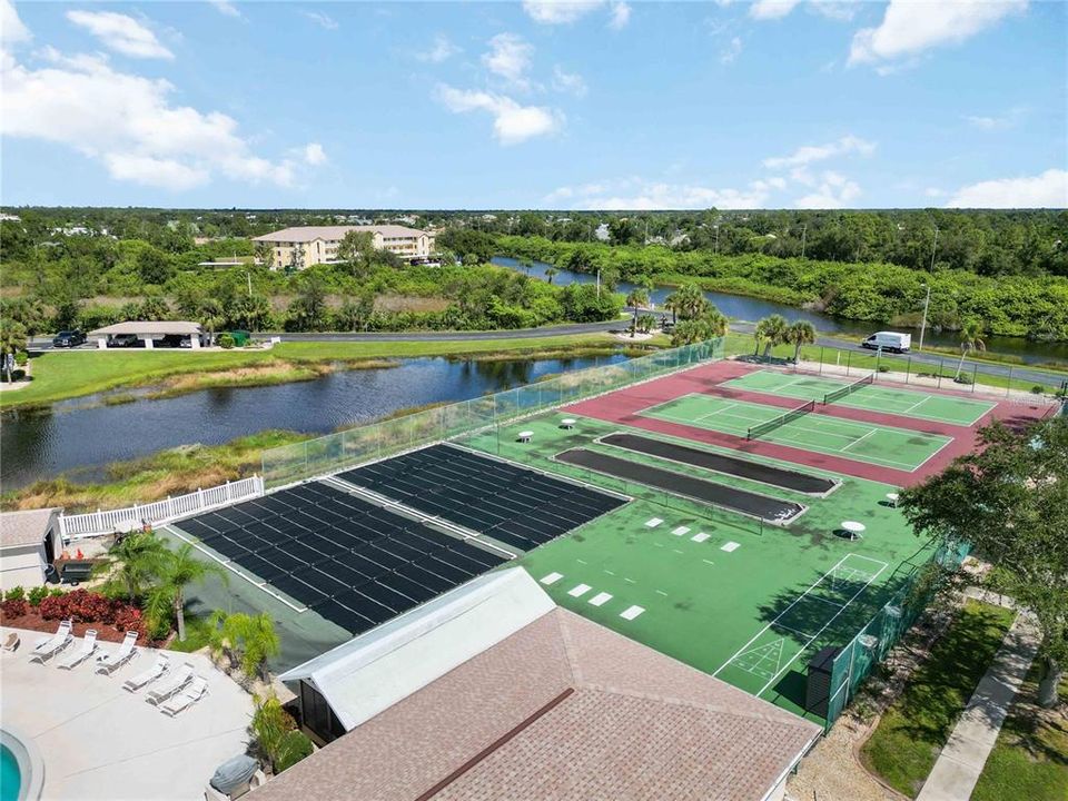 На продажу: $135,000 (2 спален, 2 ванн, 1153 Квадратных фут)