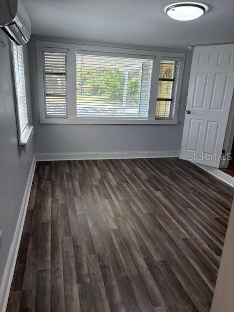 For Sale: $255,000 (3 beds, 2 baths, 1322 Square Feet)