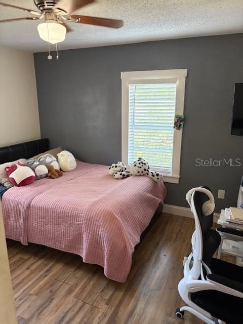 For Sale: $255,000 (3 beds, 2 baths, 1322 Square Feet)