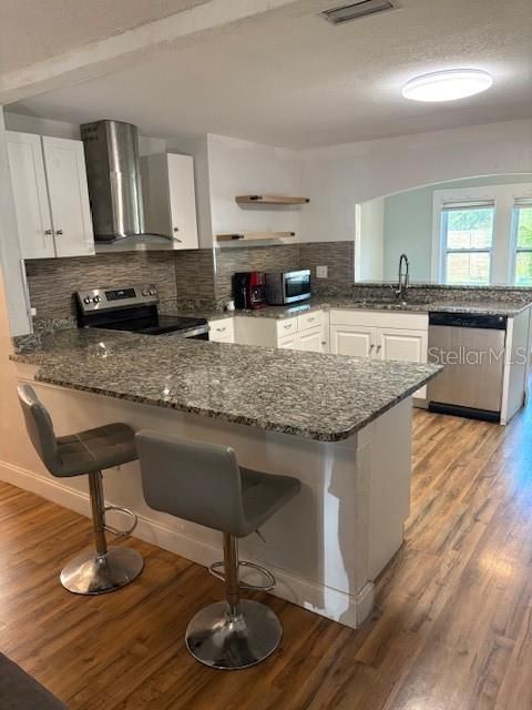 For Sale: $255,000 (3 beds, 2 baths, 1322 Square Feet)