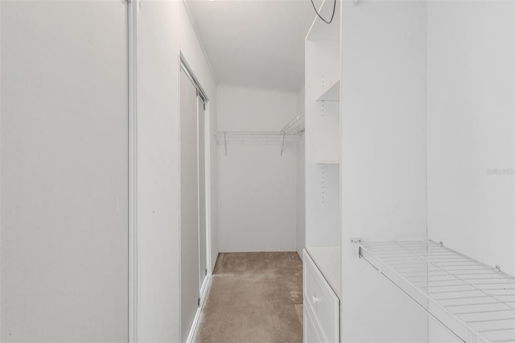 待售: $215,000 (2 贝兹, 2 浴室, 1404 平方英尺)