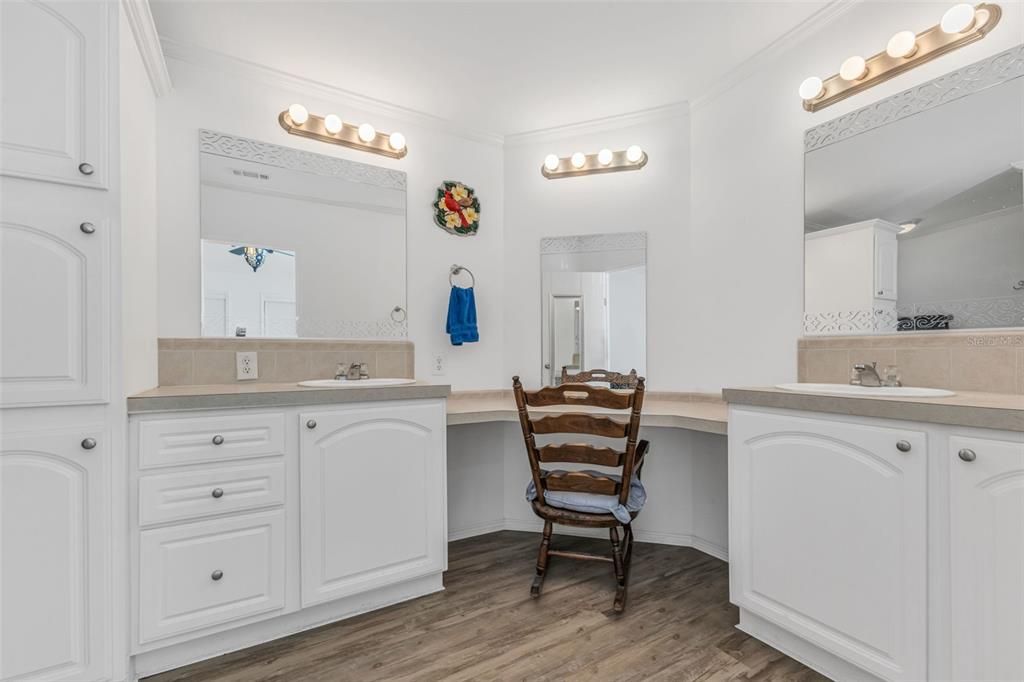 待售: $215,000 (2 贝兹, 2 浴室, 1404 平方英尺)