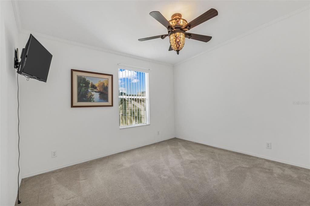 待售: $215,000 (2 贝兹, 2 浴室, 1404 平方英尺)