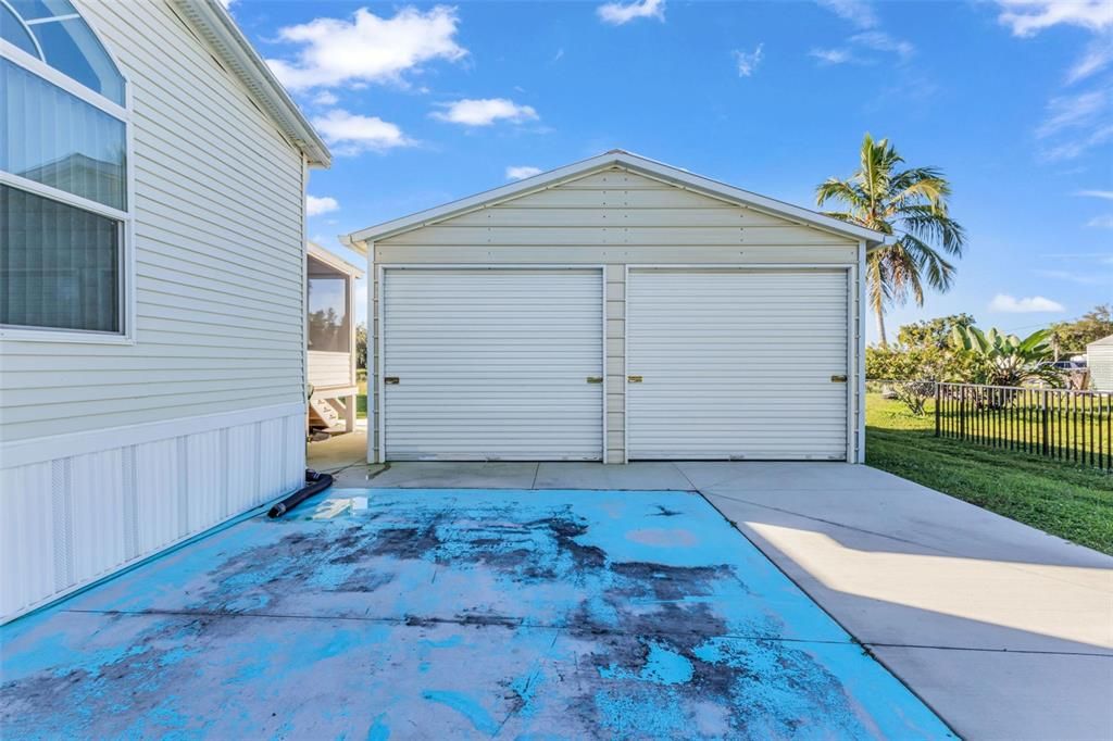 待售: $215,000 (2 贝兹, 2 浴室, 1404 平方英尺)