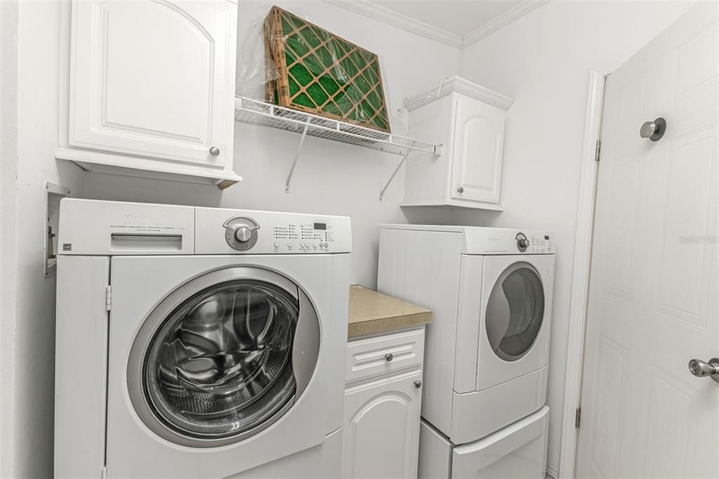 待售: $215,000 (2 贝兹, 2 浴室, 1404 平方英尺)