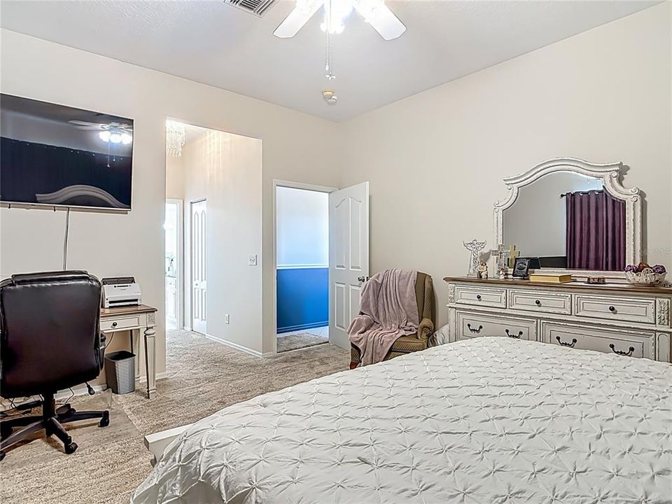 待售: $552,000 (3 贝兹, 2 浴室, 2348 平方英尺)