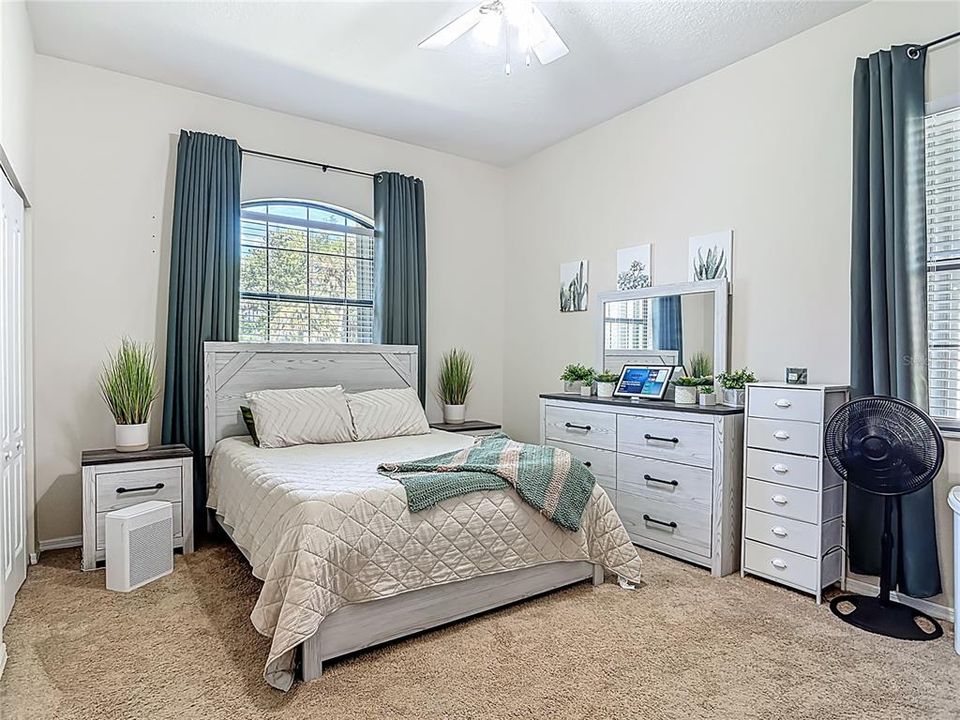 待售: $552,000 (3 贝兹, 2 浴室, 2348 平方英尺)