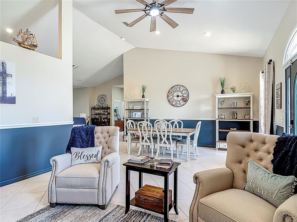 待售: $552,000 (3 贝兹, 2 浴室, 2348 平方英尺)