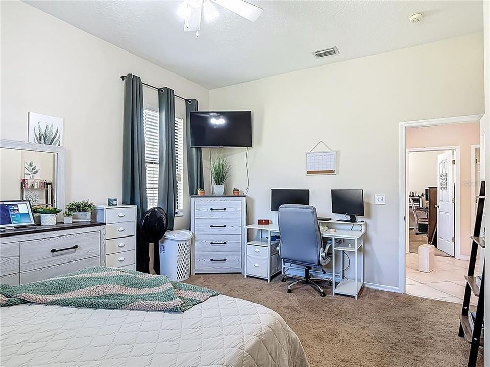 待售: $552,000 (3 贝兹, 2 浴室, 2348 平方英尺)