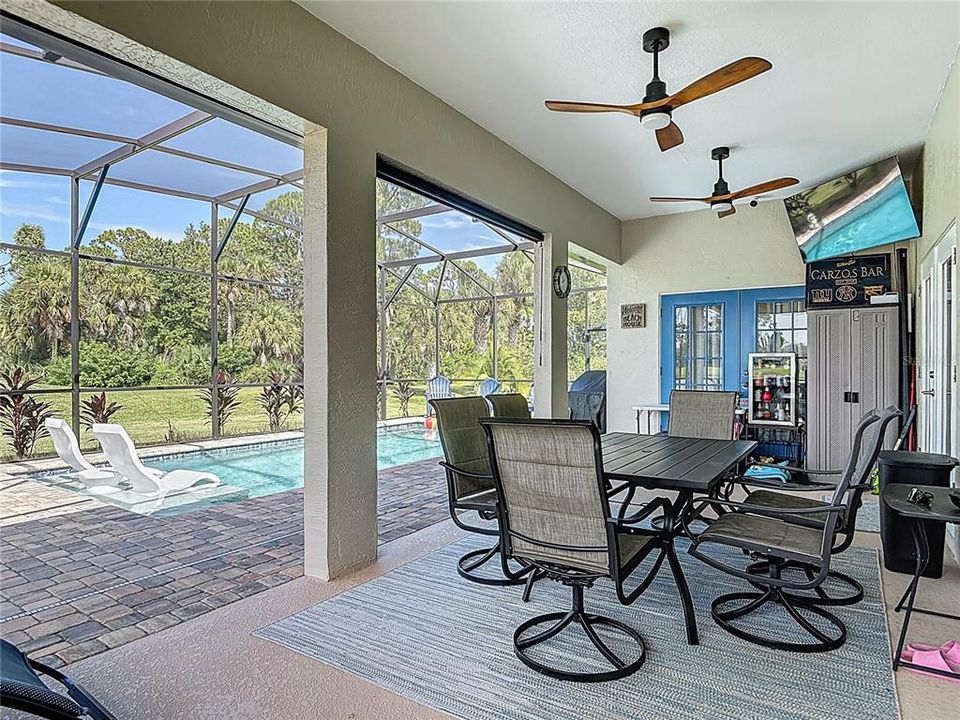 待售: $552,000 (3 贝兹, 2 浴室, 2348 平方英尺)