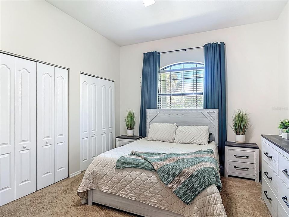 待售: $552,000 (3 贝兹, 2 浴室, 2348 平方英尺)