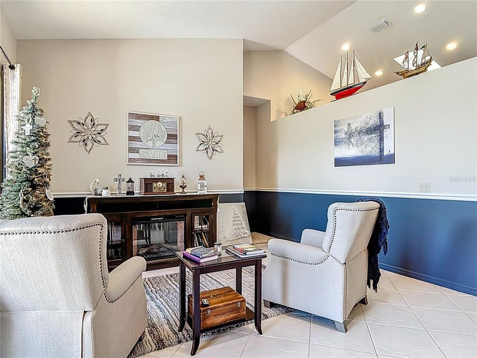 待售: $552,000 (3 贝兹, 2 浴室, 2348 平方英尺)