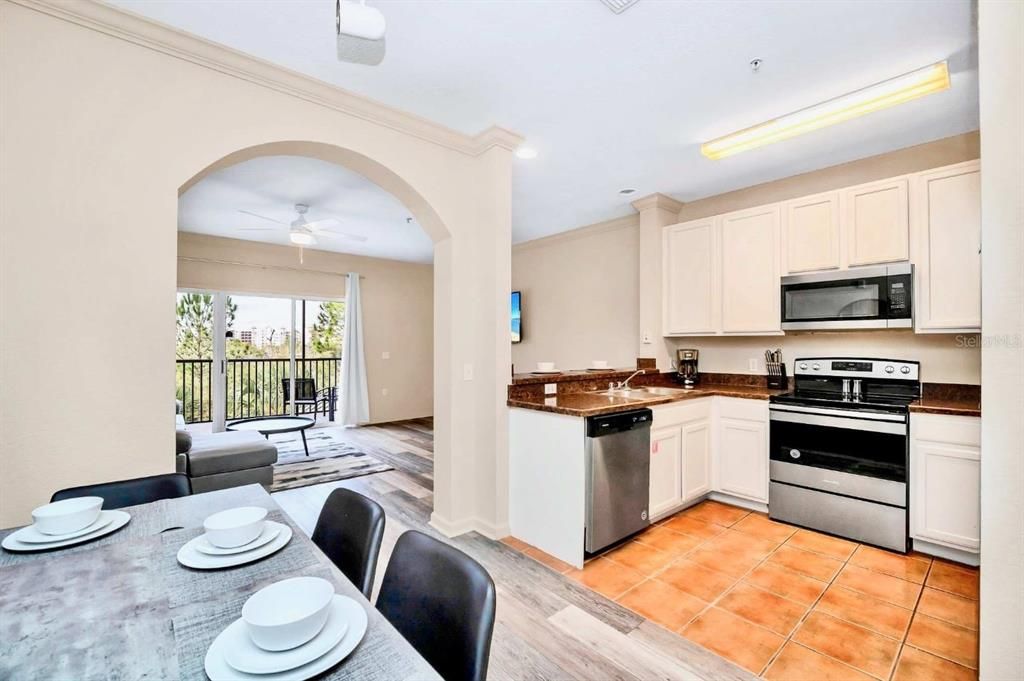 待售: $249,000 (2 贝兹, 2 浴室, 1203 平方英尺)